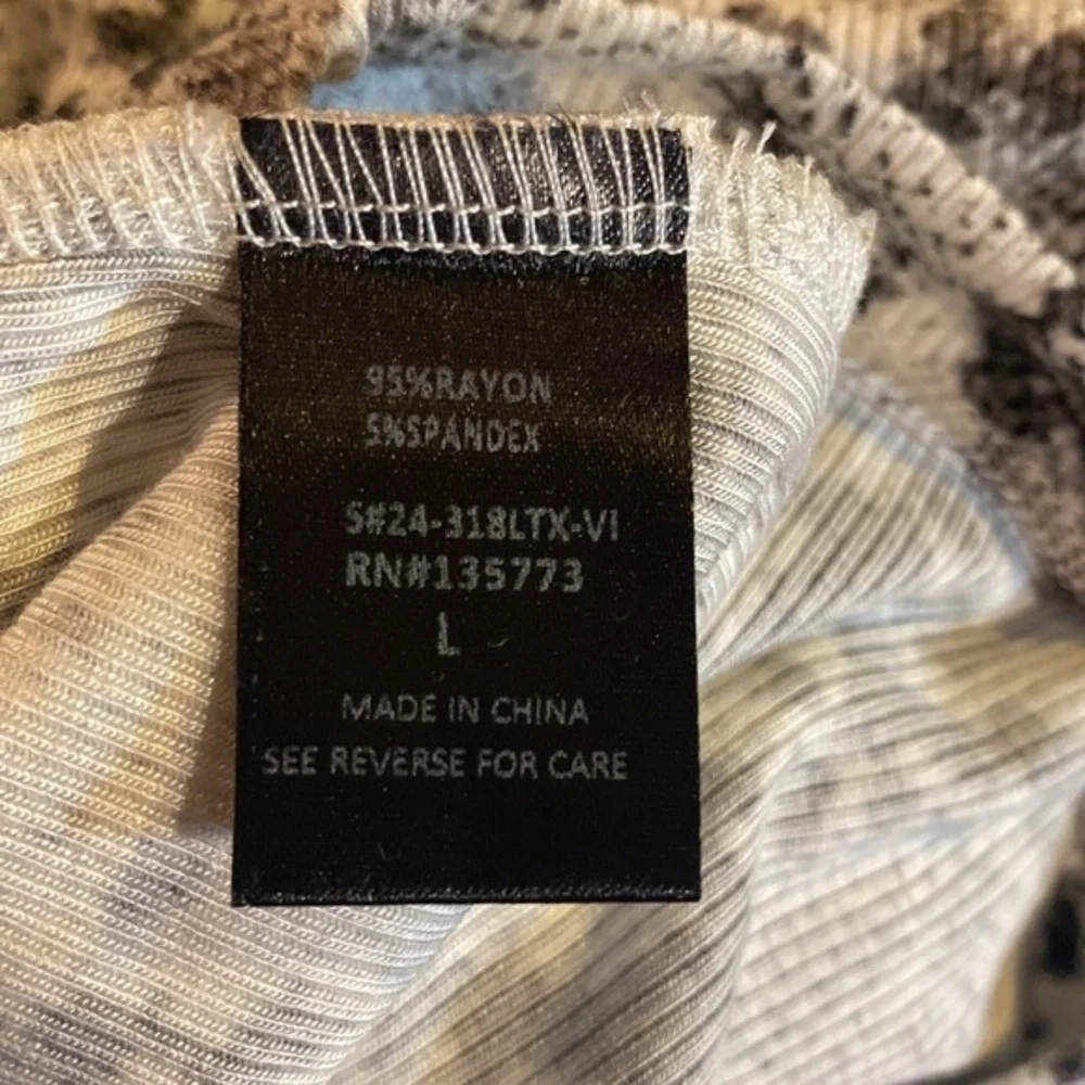 Vici Boa Ribbed One Shoulder Knit Tank Python Pattern - Picture 7 of 8